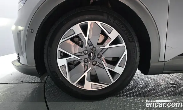 Genesis GV60 2022 0.1 автомат (гидро), миниатюра 5 Genesis GV60 2022 0.1 автомат (гидро), миниатюра 5