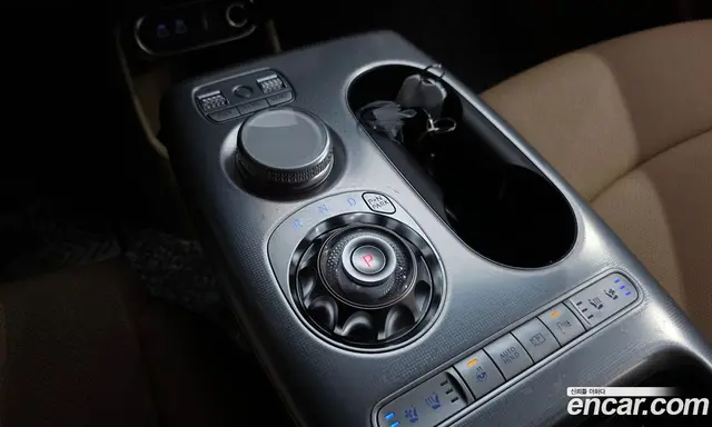 Genesis GV60 2022 0.1 автомат (гидро), миниатюра 9 Genesis GV60 2022 0.1 автомат (гидро), миниатюра 9