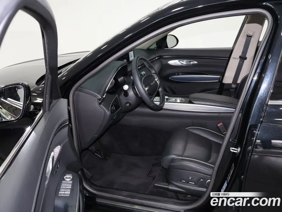 Genesis GV70 2021 2.2 автомат (гидро), фото 9 Genesis GV70 2021 2.2 автомат (гидро), фото 9