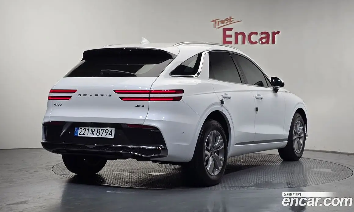 Genesis GV70 2025 2.5 автомат (гидро), фото 2 Genesis GV70 2025 2.5 автомат (гидро), фото 2
