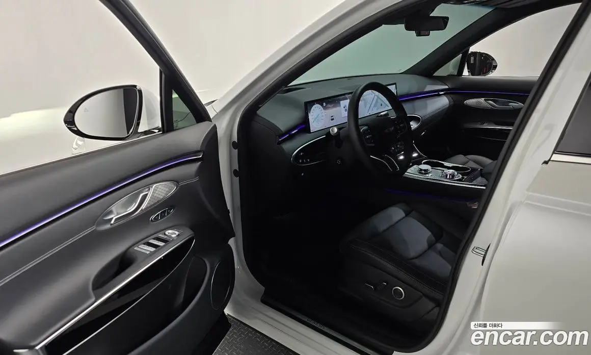 Genesis GV70 2025 2.5 автомат (гидро), фото 13 Genesis GV70 2025 2.5 автомат (гидро), фото 13