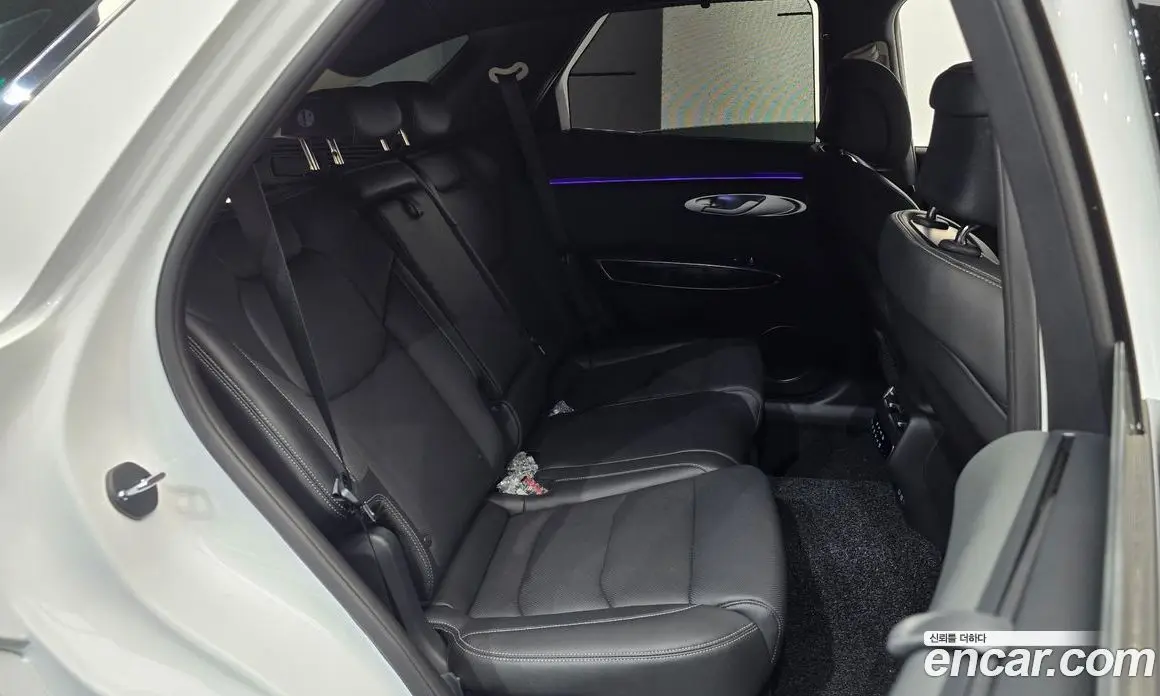 Genesis GV70 2025 2.5 автомат (гидро), фото 17 Genesis GV70 2025 2.5 автомат (гидро), фото 17