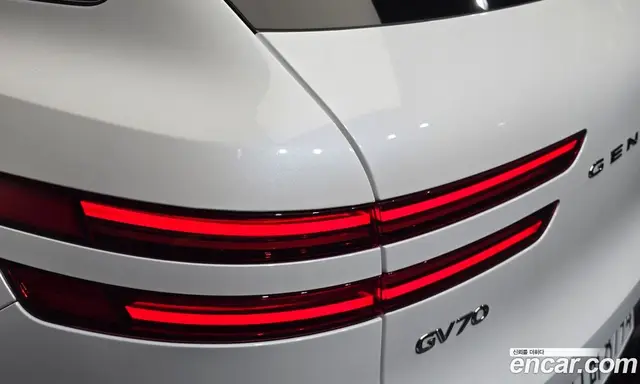 Genesis GV70 2025 2.5 автомат (гидро), миниатюра 9 Genesis GV70 2025 2.5 автомат (гидро), миниатюра 9
