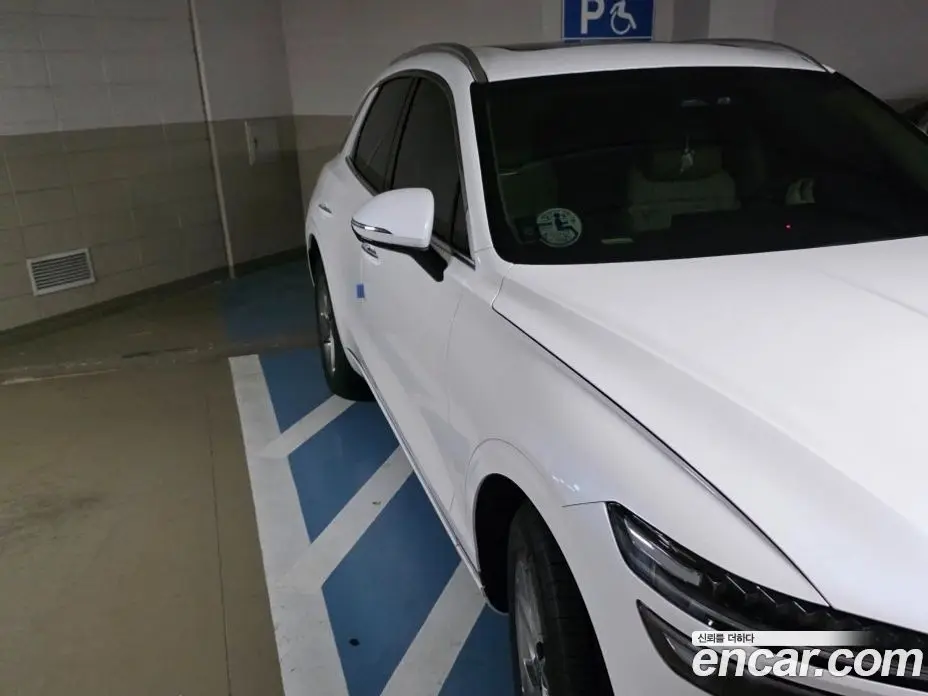 Genesis GV70 2025 2.5 автомат (гидро), фото 2 Genesis GV70 2025 2.5 автомат (гидро), фото 2