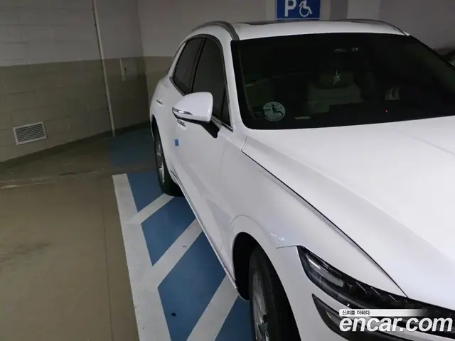 Genesis GV70 2025 2.5 автомат (гидро), миниатюра 2 Genesis GV70 2025 2.5 автомат (гидро), миниатюра 2