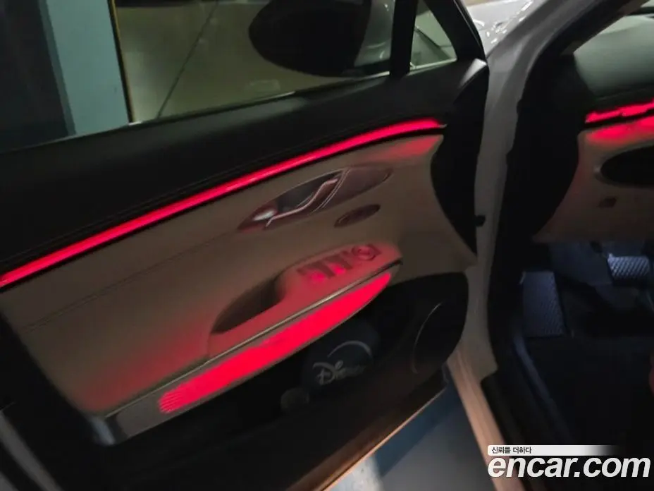 Genesis GV70 2025 2.5 автомат (гидро), фото 13 Genesis GV70 2025 2.5 автомат (гидро), фото 13