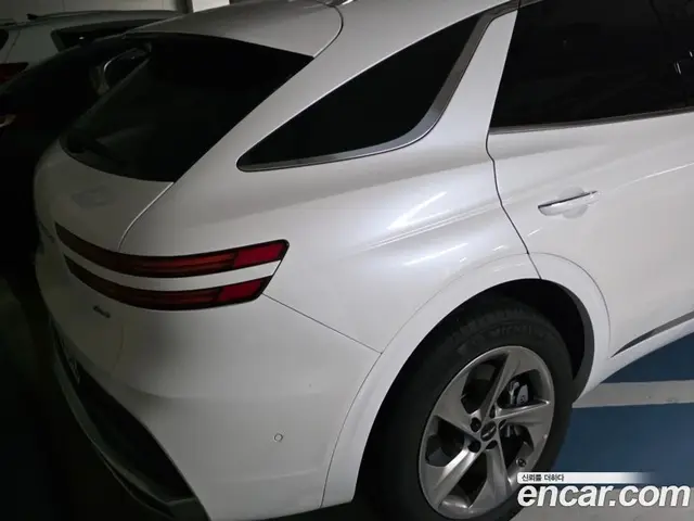 Genesis GV70 2025 2.5 автомат (гидро), миниатюра 3 Genesis GV70 2025 2.5 автомат (гидро), миниатюра 3