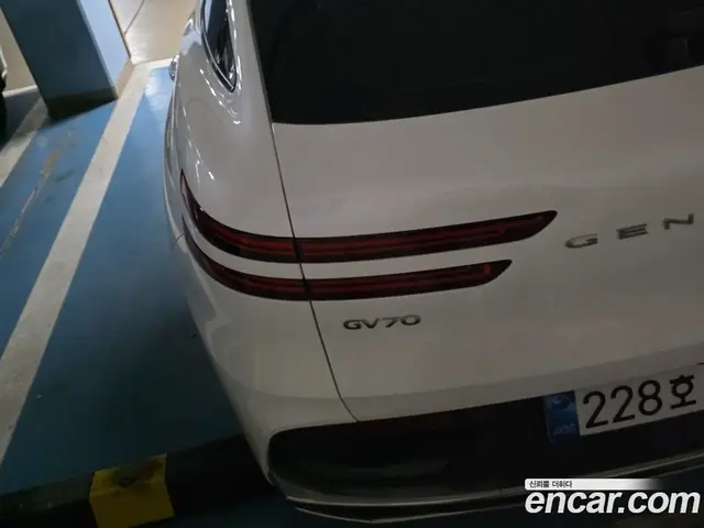 Genesis GV70 2025 2.5 автомат (гидро), миниатюра 9 Genesis GV70 2025 2.5 автомат (гидро), миниатюра 9