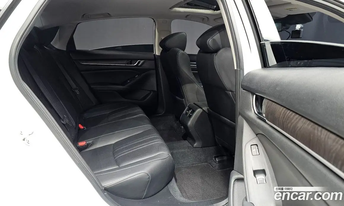 Honda Accord 2019 1.5 автомат (гидро), фото 12
