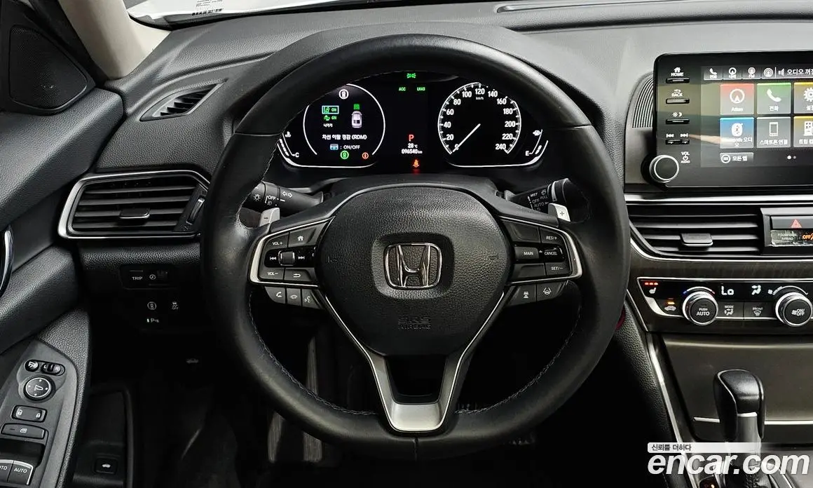Honda Accord 2019 1.5 автомат (гидро), фото 14