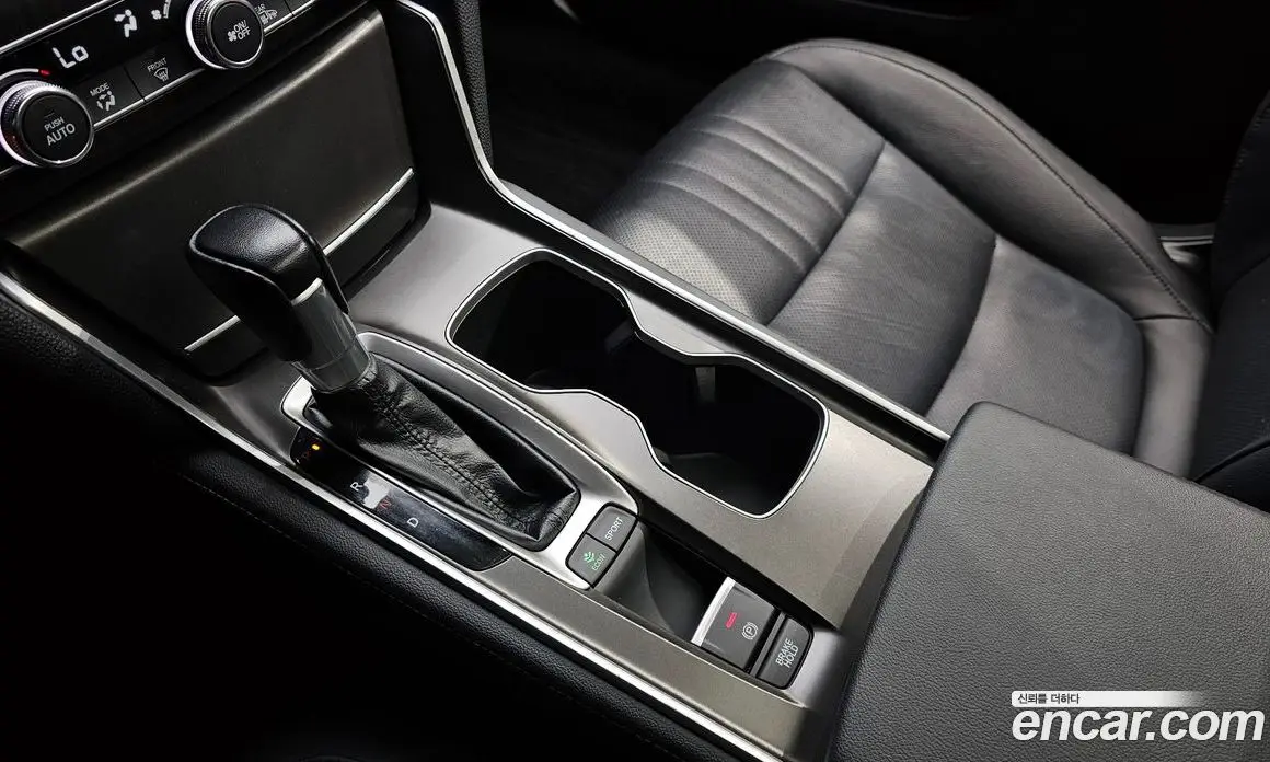 Honda Accord 2019 1.5 автомат (гидро), фото 9