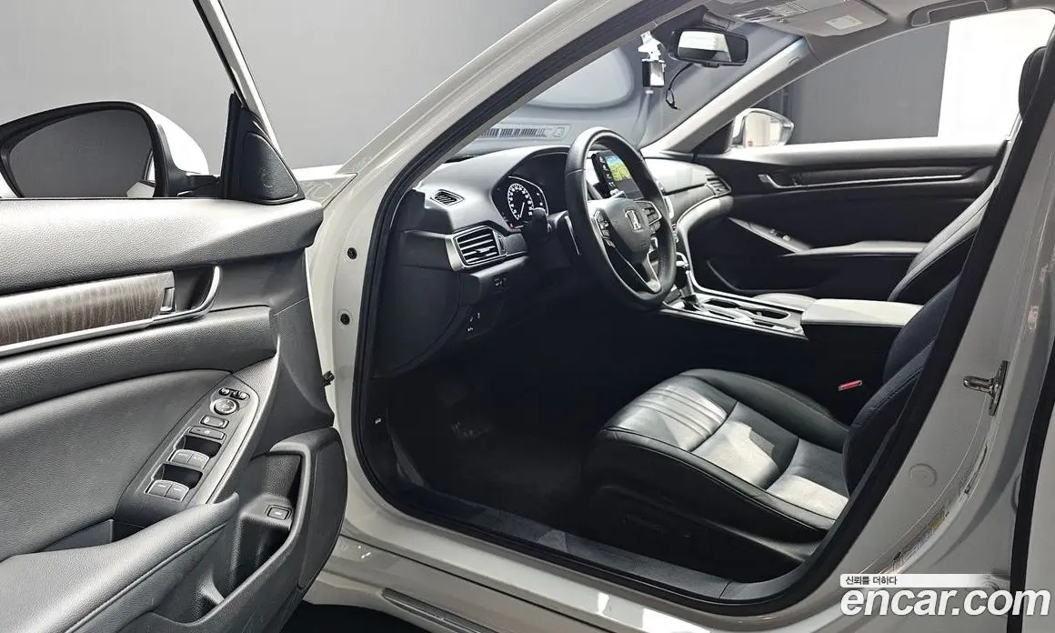 Honda Accord 2019 1.5 автомат (гидро), фото 10