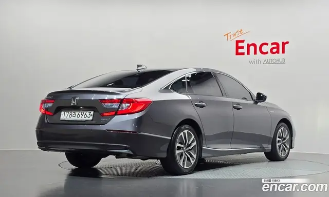 Honda Accord 2019 2.0 автомат (гидро), миниатюра 2