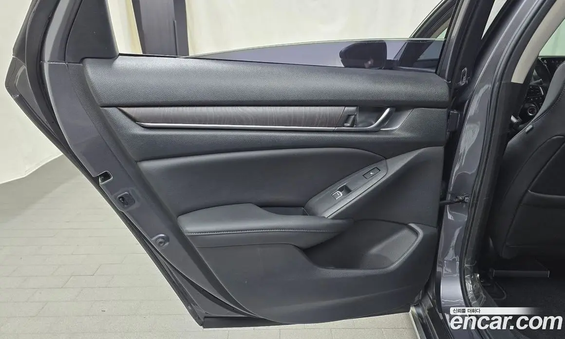 Honda Accord 2019 2.0 автомат (гидро), фото 15