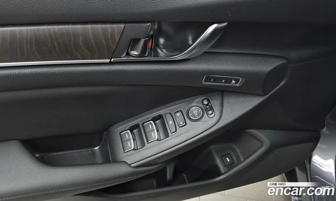 Honda Accord 2019 2.0 автомат (гидро), фото 26