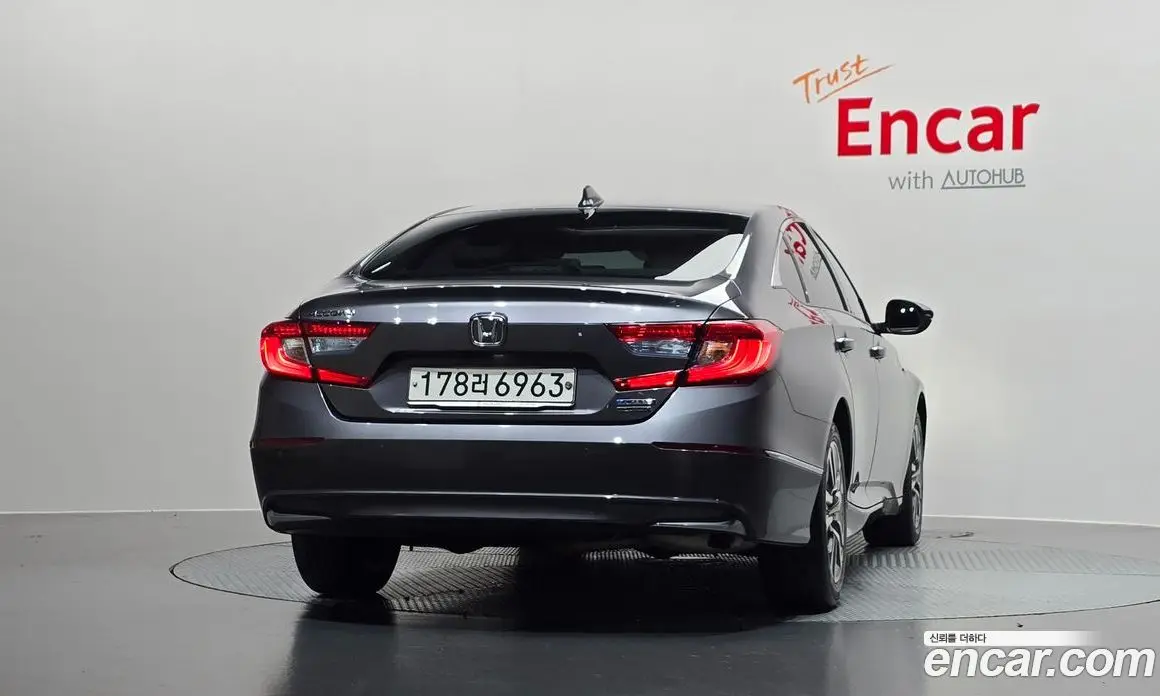 Honda Accord 2019 2.0 автомат (гидро), фото 4
