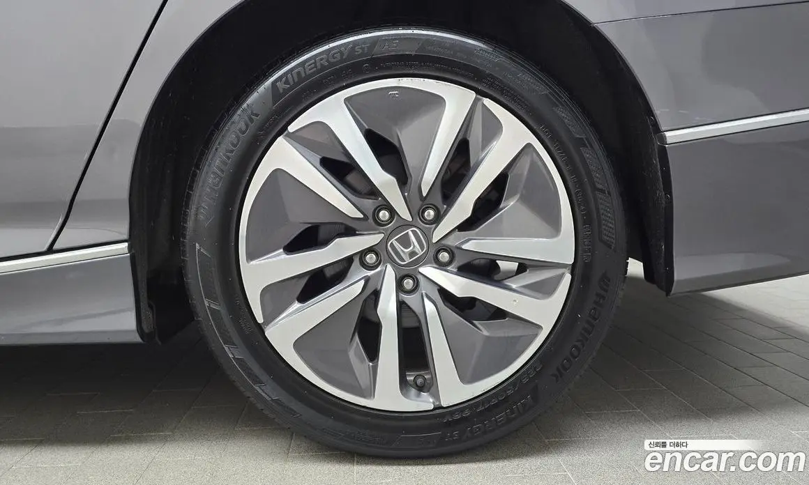 Honda Accord 2019 2.0 автомат (гидро), фото 7