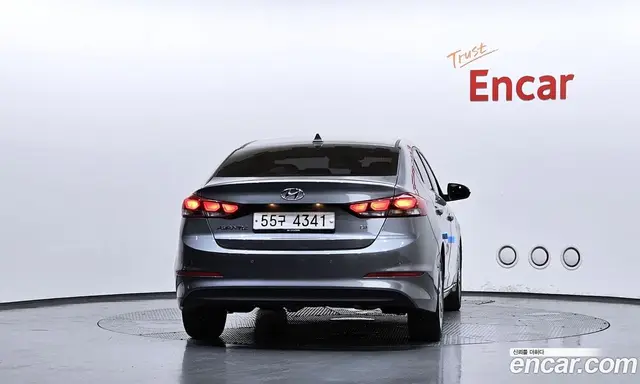 Hyundai Avante 2018 1.6 автомат (гидро), миниатюра 4 Hyundai Avante 2018 1.6 автомат (гидро), миниатюра 4