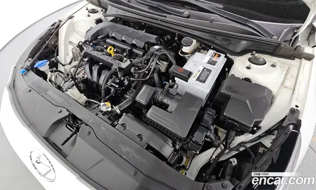 Hyundai Avante 2020 1.6 автомат (гидро), миниатюра 6