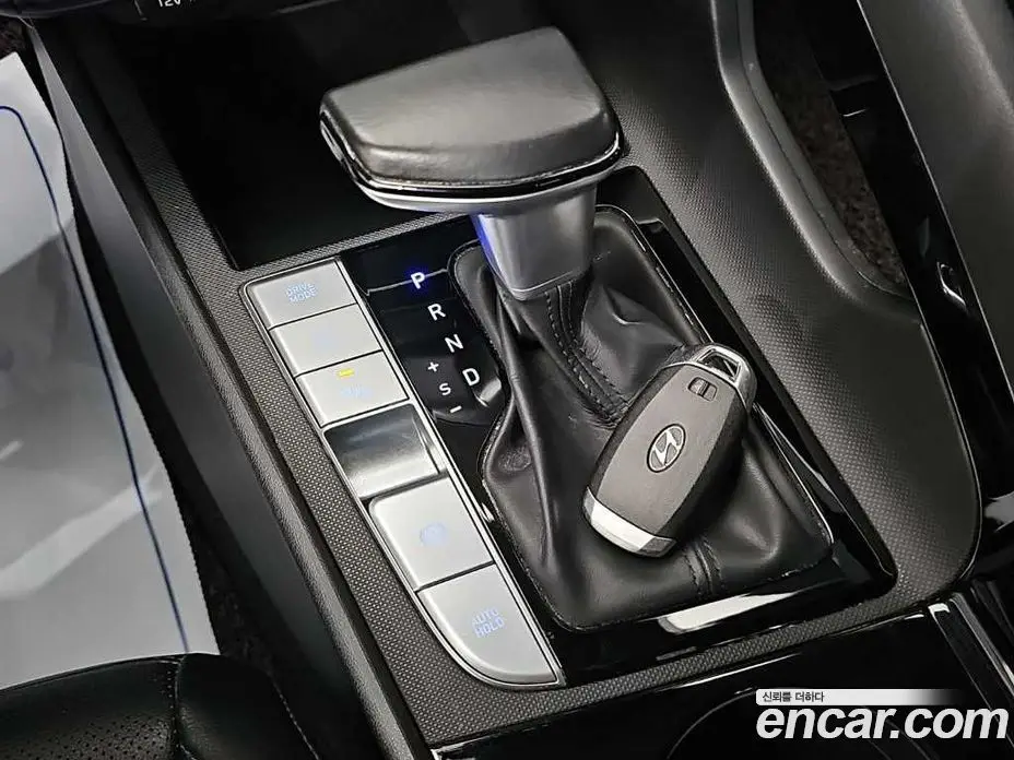 Hyundai Avante 2020 1.6 автомат (гидро), фото 12