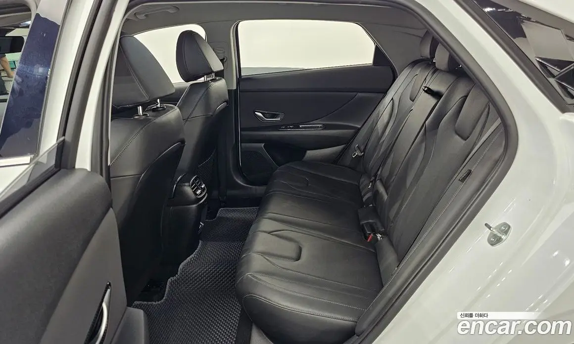 Hyundai Avante 2023 1.6 автомат (гидро), фото 12 Hyundai Avante 2023 1.6 автомат (гидро), фото 12