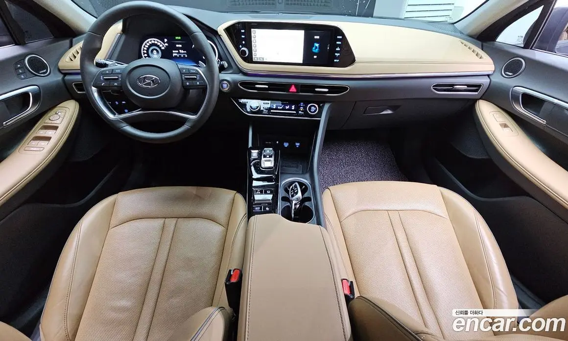 Hyundai Sonata 2019 2.0 автомат (гидро), фото 10 Hyundai Sonata 2019 2.0 автомат (гидро), фото 10