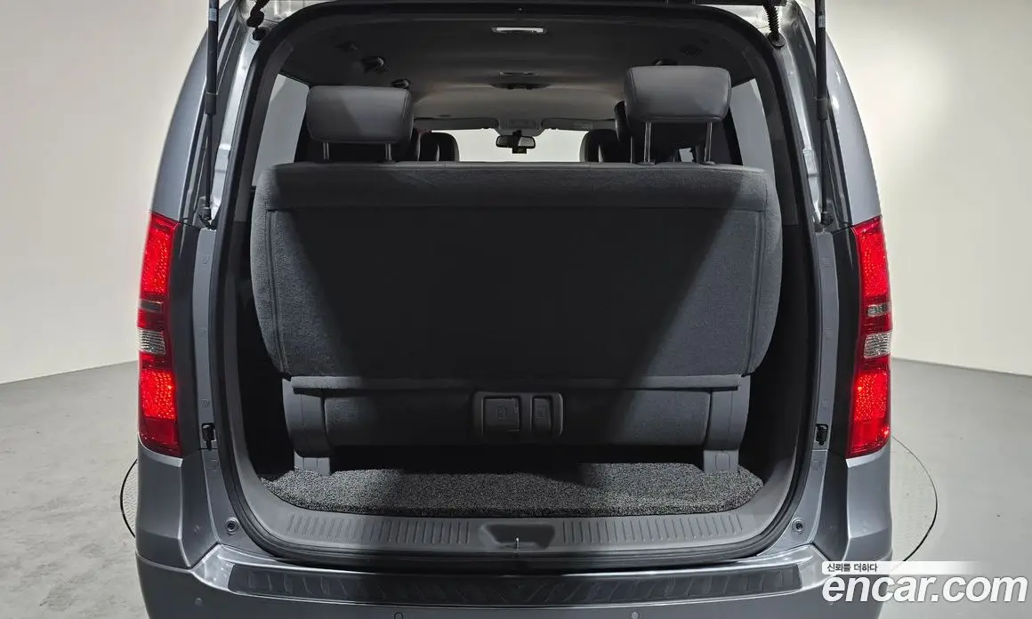 Hyundai Starex 2020 2.5 автомат (гидро), фото 18 Hyundai Starex 2020 2.5 автомат (гидро), фото 18