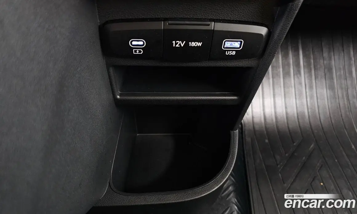 Hyundai Staria 2025 2.2 автомат (гидро), фото 12