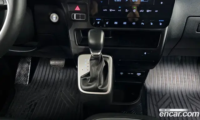 Hyundai Staria 2025 2.2 автомат (гидро), миниатюра 12