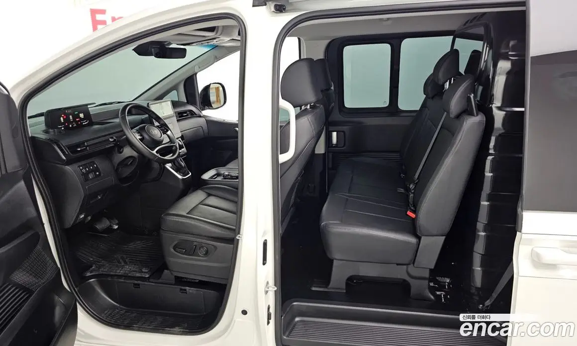 Hyundai Staria 2025 2.2 автомат (гидро), фото 13