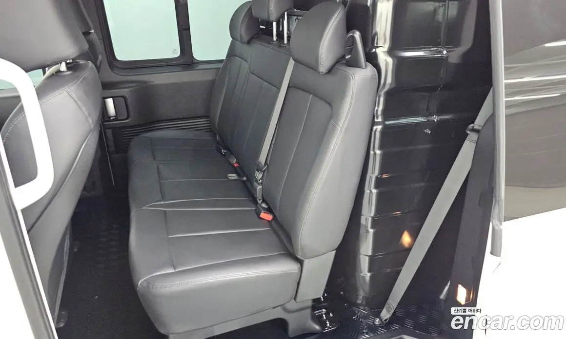 Hyundai Staria 2025 2.2 автомат (гидро), фото 17