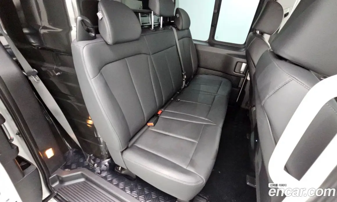 Hyundai Staria 2025 2.2 автомат (гидро), фото 18