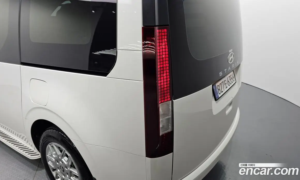 Hyundai Staria 2025 2.2 автомат (гидро), фото 9