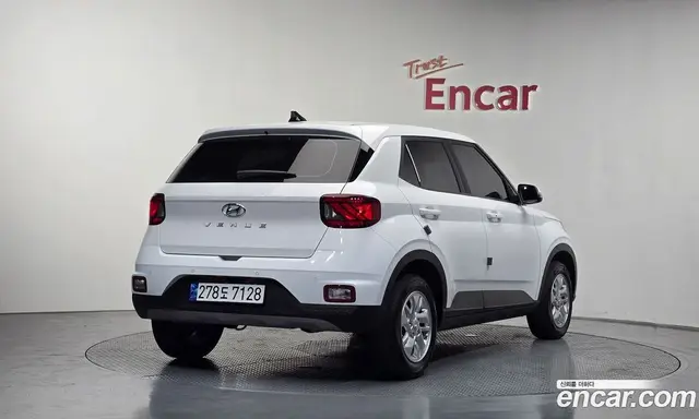 Hyundai Venue 2023 1.6 автомат (гидро), миниатюра 2