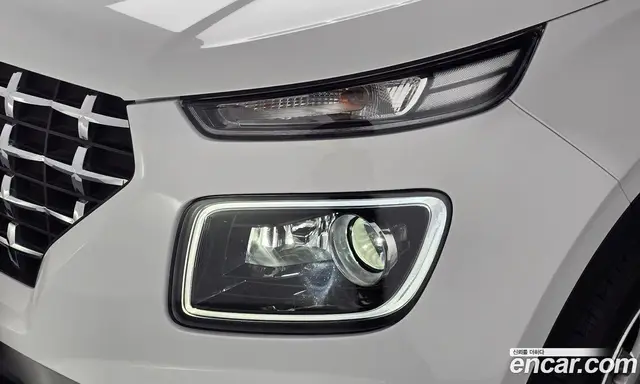 Hyundai Venue 2023 1.6 автомат (гидро), миниатюра 8