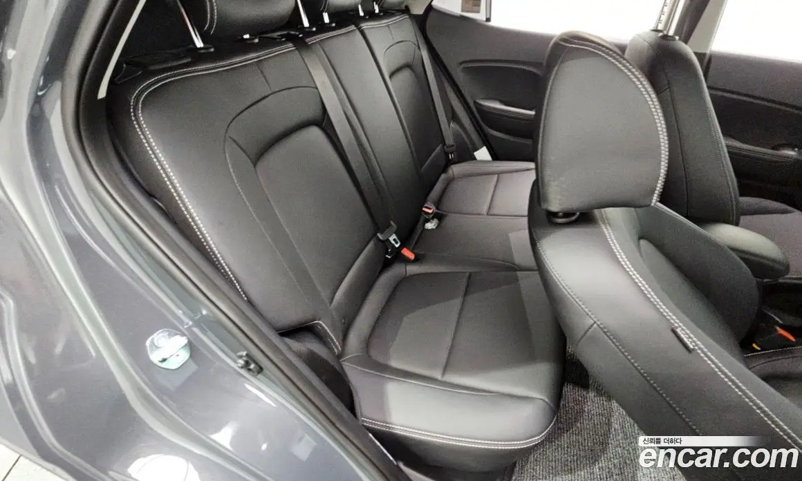 Hyundai Venue 2025 1.6 автомат (гидро), фото 18 Hyundai Venue 2025 1.6 автомат (гидро), фото 18