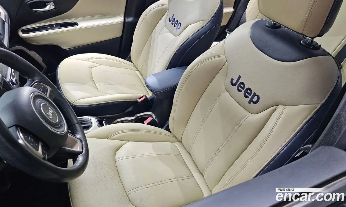 Jeep Renegade 2016 2.4 автомат (гидро), фото 28 Jeep Renegade 2016 2.4 автомат (гидро), фото 28