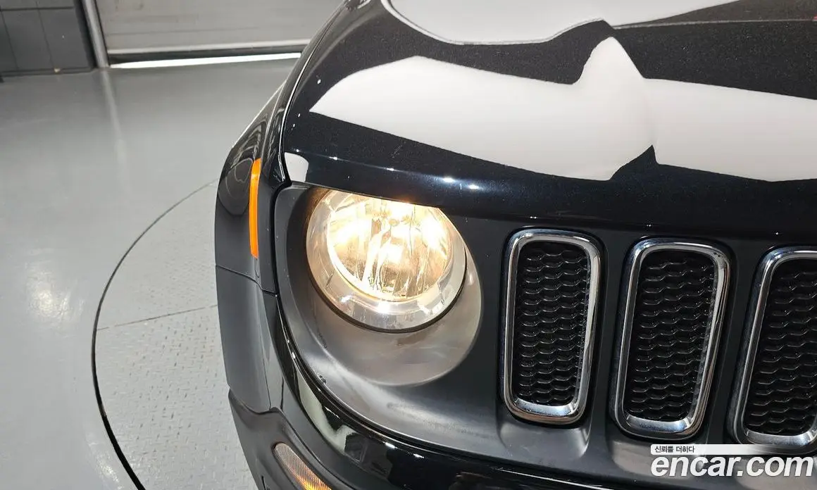 Jeep Renegade 2016 2.4 автомат (гидро), фото 8 Jeep Renegade 2016 2.4 автомат (гидро), фото 8