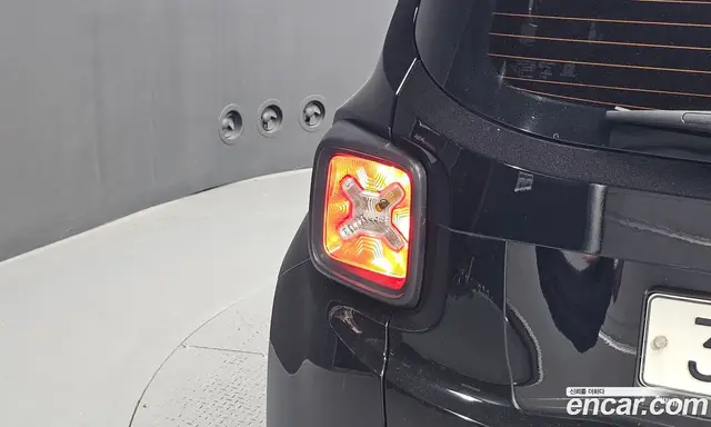 Jeep Renegade 2016 2.4 автомат (гидро), миниатюра 9 Jeep Renegade 2016 2.4 автомат (гидро), миниатюра 9
