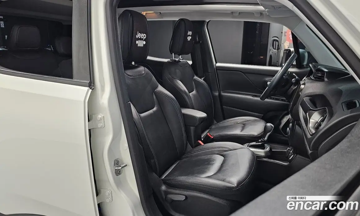 Jeep Renegade 2022 1.3 автомат (гидро), фото 15 Jeep Renegade 2022 1.3 автомат (гидро), фото 15