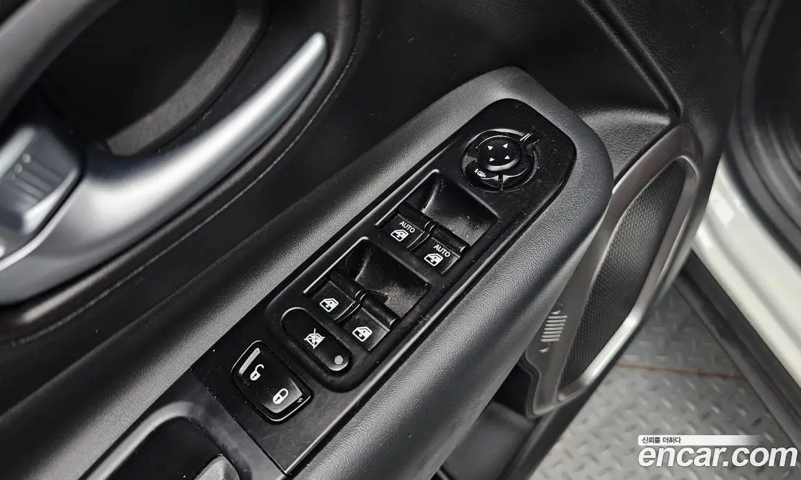 Jeep Renegade 2022 1.3 автомат (гидро), фото 30 Jeep Renegade 2022 1.3 автомат (гидро), фото 30