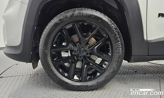 Jeep Renegade 2022 1.3 автомат (гидро), миниатюра 4 Jeep Renegade 2022 1.3 автомат (гидро), миниатюра 4