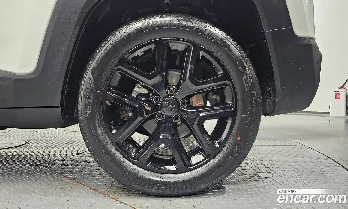 Jeep Renegade 2022 1.3 автомат (гидро), фото 6 Jeep Renegade 2022 1.3 автомат (гидро), фото 6