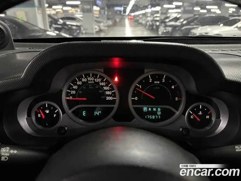 Jeep Wrangler 2010 2.8 автомат (гидро), фото 13 Jeep Wrangler 2010 2.8 автомат (гидро), фото 13