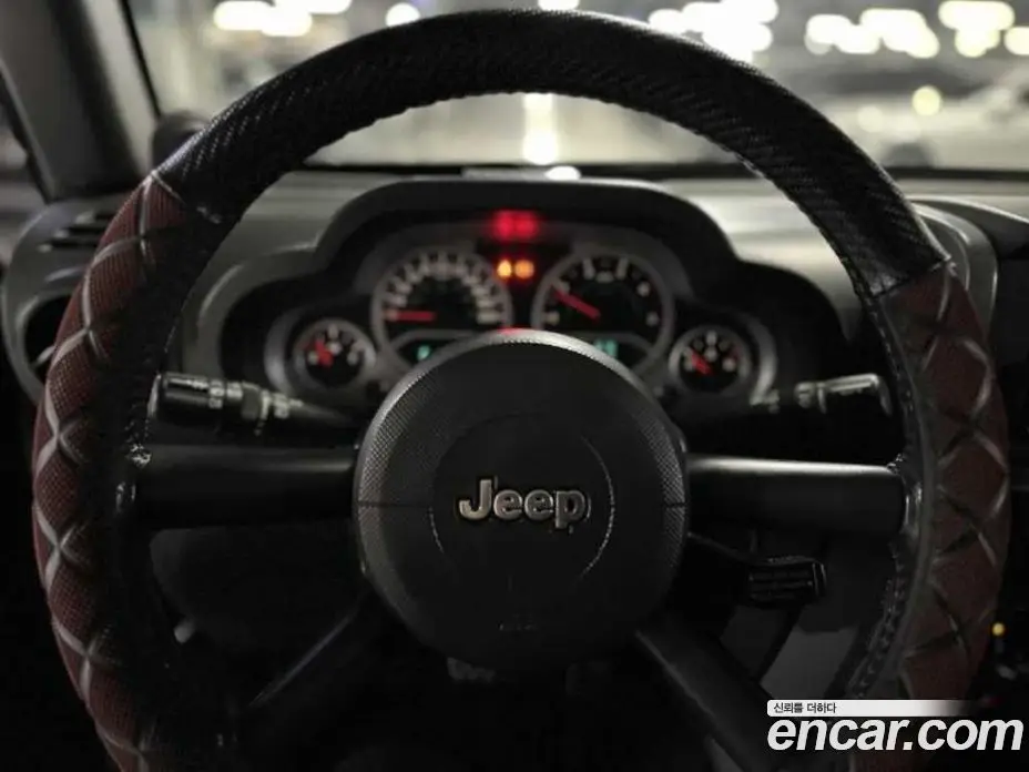 Jeep Wrangler 2010 2.8 автомат (гидро), фото 6 Jeep Wrangler 2010 2.8 автомат (гидро), фото 6