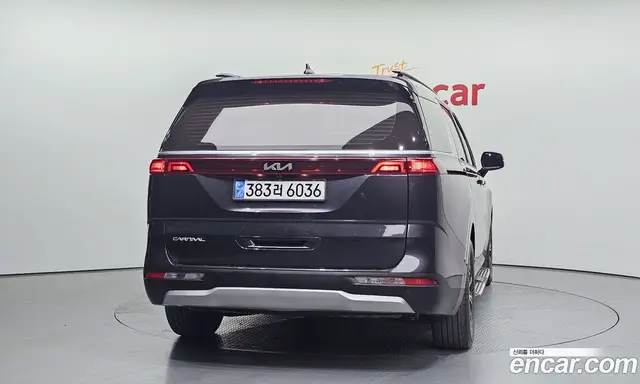 Kia Carnival 2023 2.2 автомат (гидро), миниатюра 4