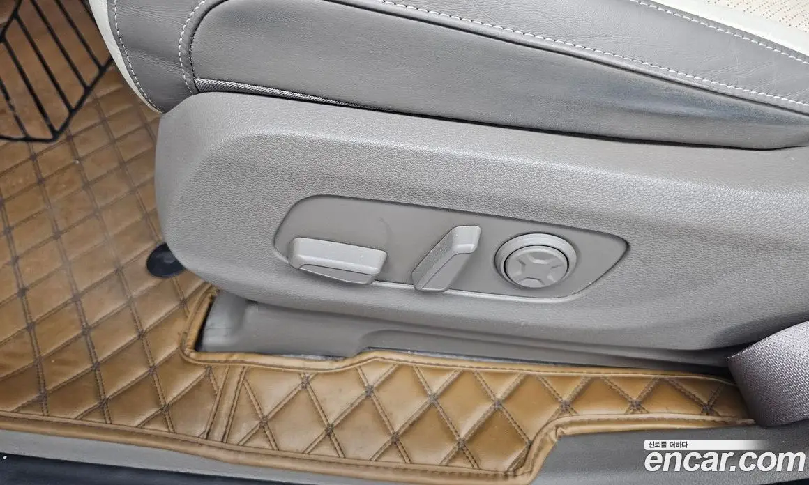 Kia Carnival 2023 3.5 автомат (гидро), фото 16