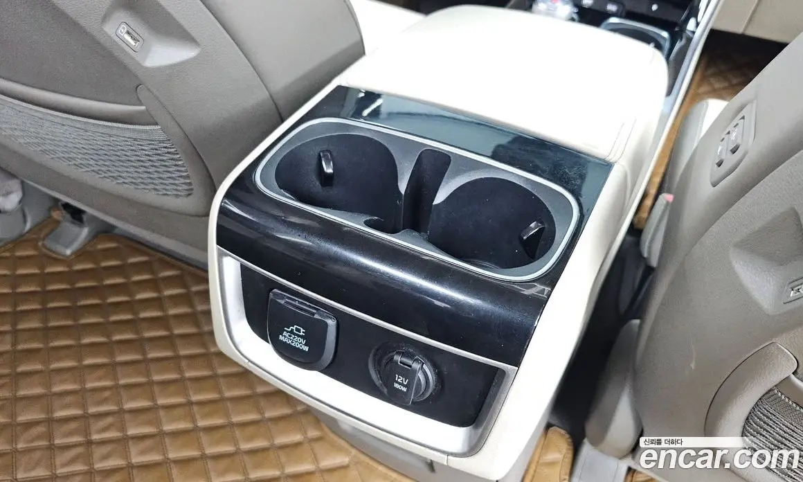 Kia Carnival 2023 3.5 автомат (гидро), фото 32