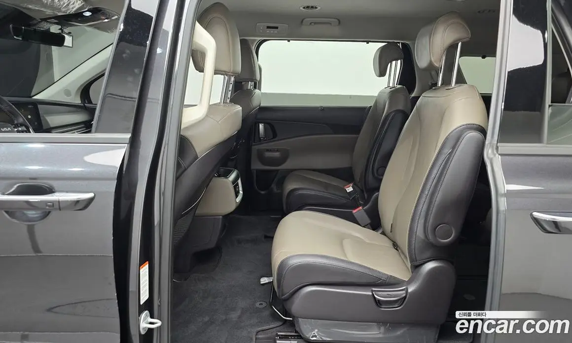 Kia Carnival 2025 1.6 автомат (гидро), фото 12 Kia Carnival 2025 1.6 автомат (гидро), фото 12