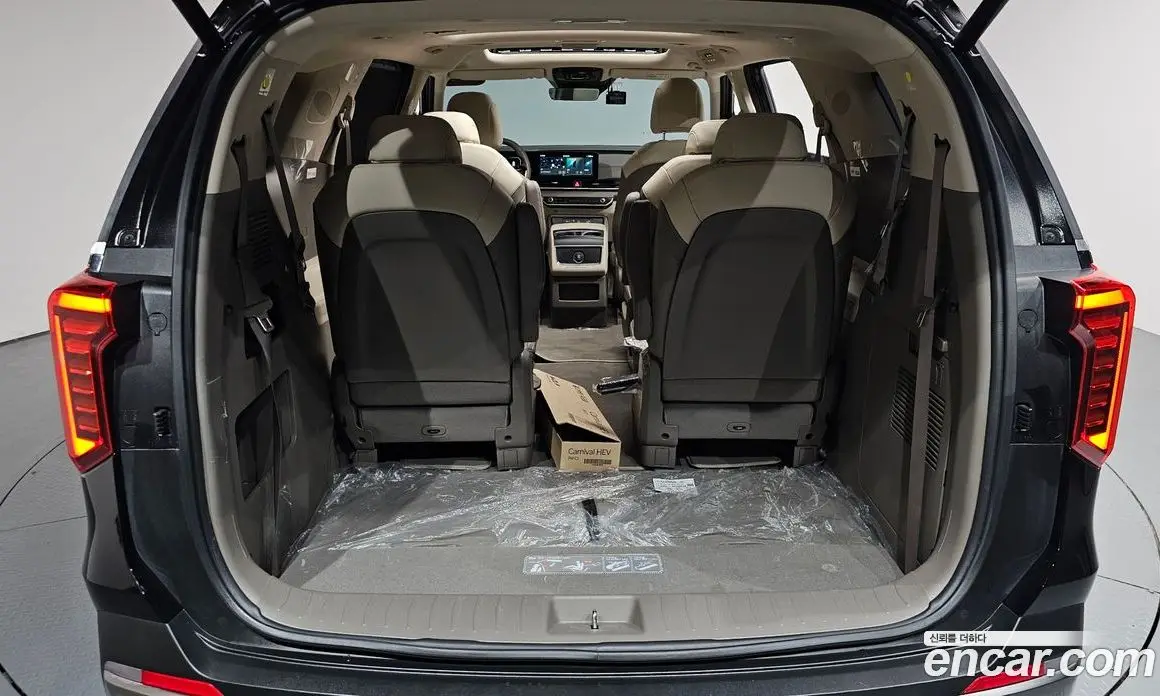Kia Carnival 2026 1.6 автомат (гидро), фото 25
